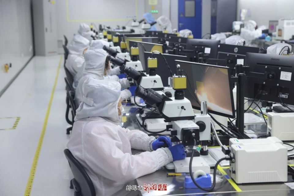 华鑫微纳8英寸MEMS晶圆洁净车间