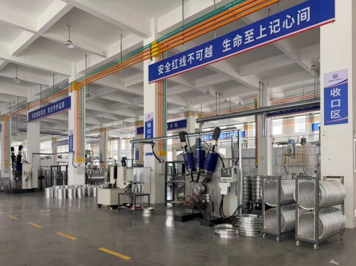 奥坤工贸智能低压铸造生产线车间