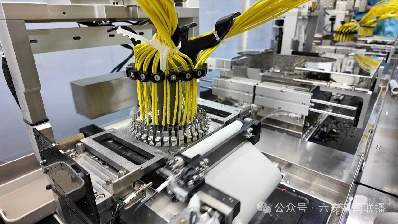 光通信光缆智能生产线车间现场